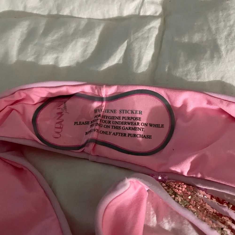 OCEANUS URSULA Pink Bikini Set with Gold Details - Picture 5 of 8